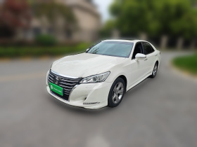 丰田 皇冠 2015款 2.0T 时尚版