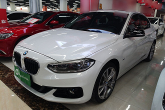 宝马1系 2018款 120i 设计套装型