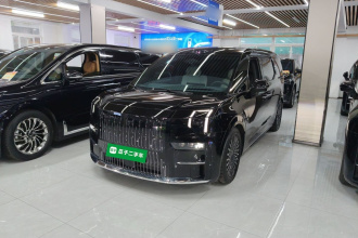 极氪009 2024款 七座过道版 108kWh