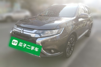 三菱 欧蓝德 2020款 2.0L 两驱畅享版 5座