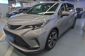 丰田 格瑞维亚 2022款 2.5L混动 尊爵版
