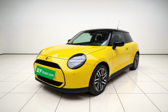 电动MINI COOPER 2025款 456km COOPER E 经典派