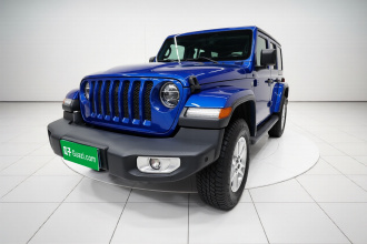 Jeep 牧马人 2019款 2.0T Sahara 四门版 国VI