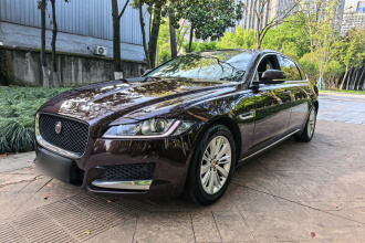 捷豹XFL 2017款 XFL 2.0T 240PS 豪华版