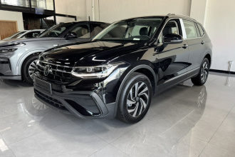 大众 途观L 2025款 出众款 300TSI 自动两驱龙腾版