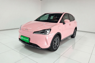 哪吒汽车 哪吒V 2022款 潮 400 Lite 粉色定制款