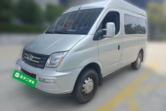 上汽大通MAXUS 新途V80 2023款 2.0T PLUS 手动全能王短轴中顶5/6座