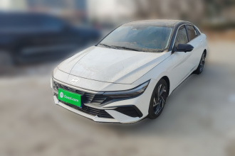 现代 伊兰特 2023款 1.5L CVT LUX尊贵版