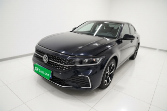 大众 帕萨特 2025款 出众款 380TSI 星空龙腾版