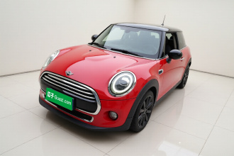 MINI 2019款 1.5T COOPER 艺术家