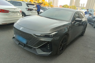 长安UNI-V 2022款 1.5T 尊贵型