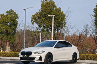 宝马1系 2023款 125i M运动曜夜版