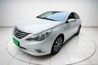 现代 索纳塔 2013款 2.0L 自动领先版