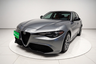 阿尔法·罗密欧 Giulia朱丽叶 2019款 2.0T 280HP Black Package黑标限量版