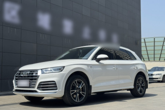 奥迪Q5L 2020款 改款 40 TFSI 荣享时尚型