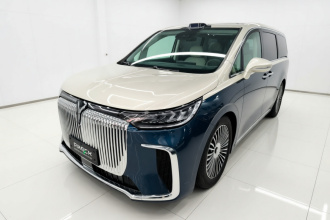 岚图汽车 岚图梦想家 2025款 PHEV 四驱旗舰乾崑版