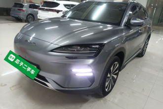 比亚迪 宋PLUS新能源 2023款 冠军版 EV 520KM 尊贵型