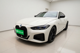 宝马4系 2022款 改款 425i M运动曜夜套装