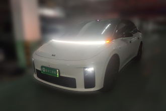 理想汽车 理想i6 2025款 两驱标准版