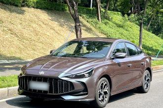名爵 MG5 2025款 300TGI 全球旗舰版