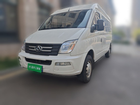 上汽大通MAXUS 新途V80 2021款 2.0T 手动经典傲运通127PS中轴中顶6/7/8/9座