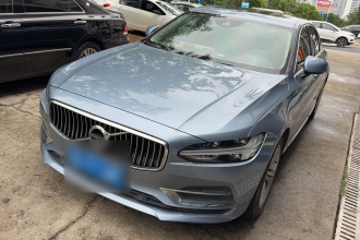 沃尔沃S90 2020款 T4 智行豪华版