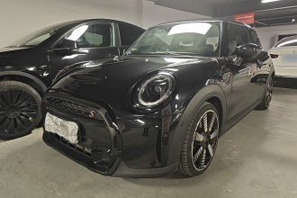 MINI 2023款 改款 2.0T COOPER S 艺术家