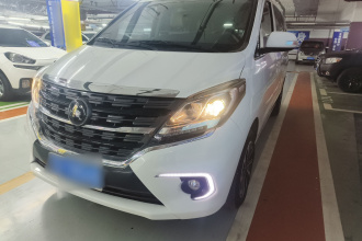 东风风行 风行M7 2022款 领爵款 2.0T 自动侯爵版