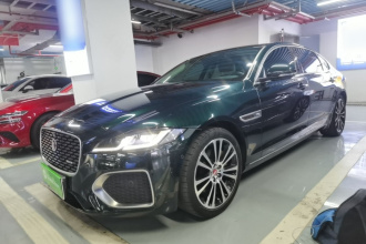 捷豹XFL 2024款 2.0T P250 两驱尊享豪华版