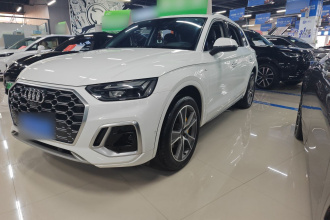 奥迪Q5L 2022款 45T 豪华动感型