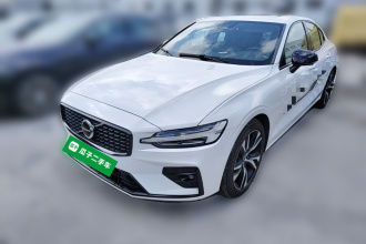 沃尔沃S60 2025款 B5 智雅运动版