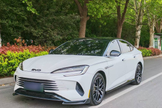 比亚迪 海豹 2023款 DM-i 1.5L 121km 尊贵型