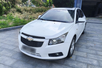 雪佛兰 科鲁兹 2013款 掀背 1.6T 自动旗舰型