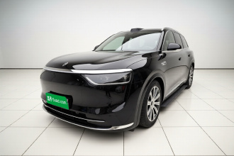 鸿蒙智行 问界M8 2025款 增程 Ultra版 53.4kWh 6座版 (192线激光雷达）