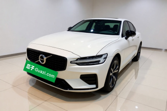 沃尔沃S60 2022款 B4 智远运动版
