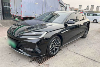 比亚迪 海豹 2023款 DM-i 1.5L 121km 尊贵型