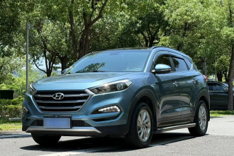现代 途胜 2015款 1.6T 双离合两驱智能型