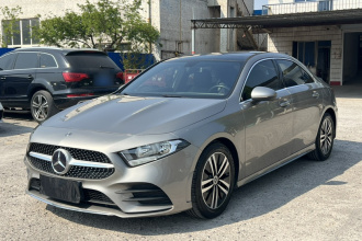奔驰A级 2019款 改款 A 180 L 运动轿车