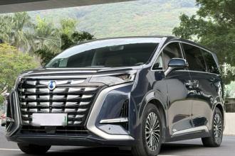 腾势D9 2022款 DM-i 970 四驱旗舰型