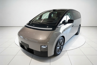 理想汽车 理想MEGA 2025款 Home 家庭特别版