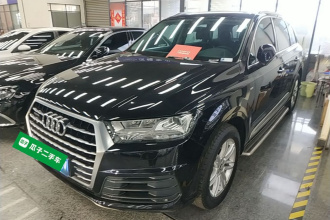 奥迪Q7 2018款 40 TFSI 舒适型