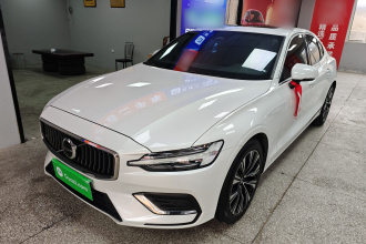 沃尔沃S60 2023款 B4 智远豪华版