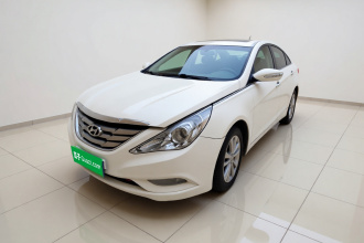 现代 索纳塔 2011款 2.0L 自动豪华版