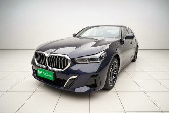 宝马5系 2025款 530Li 领先型 M运动套装