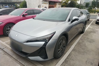 ARCFOX极狐 极狐 阿尔法S5 2024款 560PRO 185kW