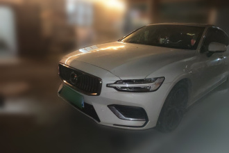 沃尔沃S60 2024款 B4 智远豪华版