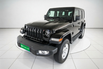 Jeep 牧马人 2019款 2.0T Sahara 四门版 国VI