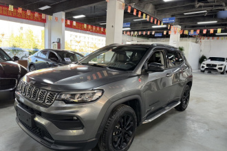 Jeep 指南者 2021款 220T 自动精英版