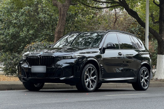 宝马X5 2023款 xDrive 30Li 尊享型M运动曜夜套装