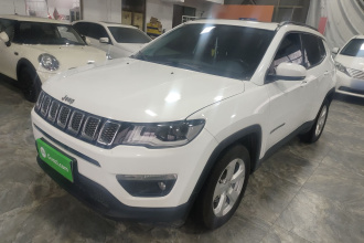 Jeep 指南者 2020款 220T 自动精英版